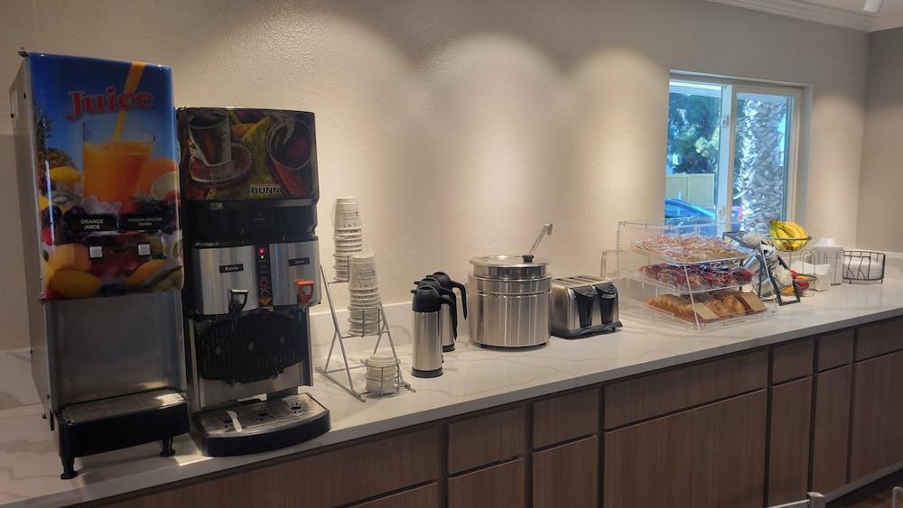 Surestay By Western San Diego Bay Hotel