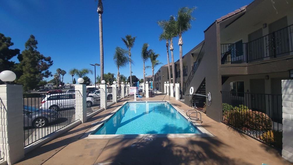 Surestay By Western San Diego Bay Hotel